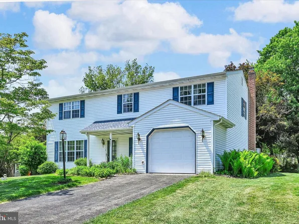 2531 Valley Dr, Lancaster, PA 17603