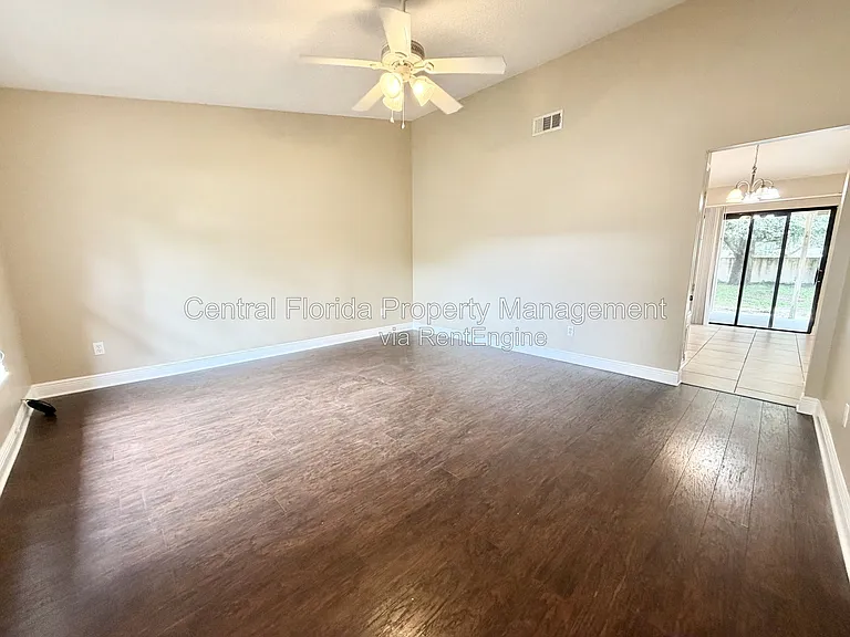 2925 Amroth Pl — Photo 6