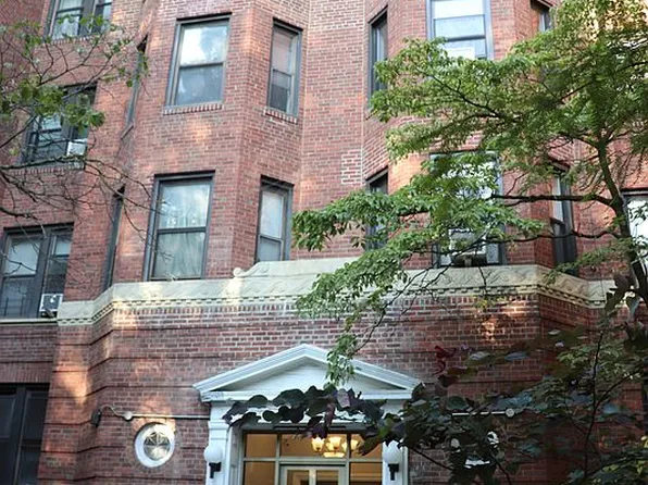 645 E 26th St APT 3J, Brooklyn, NY 11210