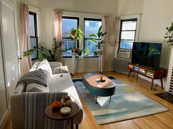 13 Story St, Cambridge, MA 02138