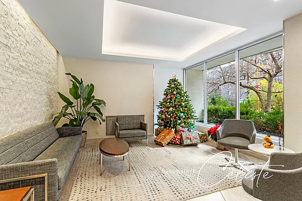 Sold by Sotheby's International Realty | media 13