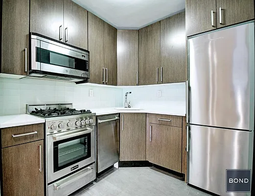 Rented by Bond New York | media 19