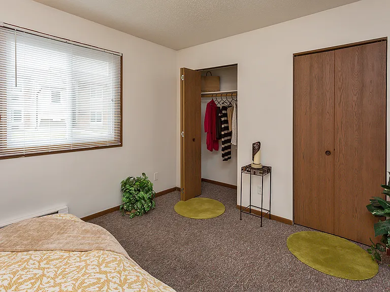 225 & 245 S Sugar Creek Ln — Photo 10