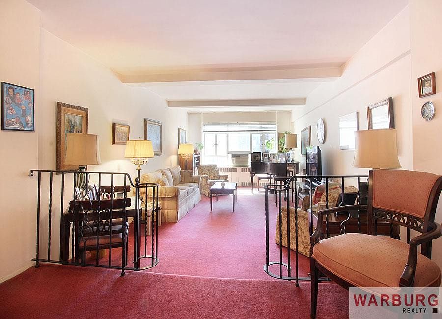 2nd image of 15 W 84th St APT 9C