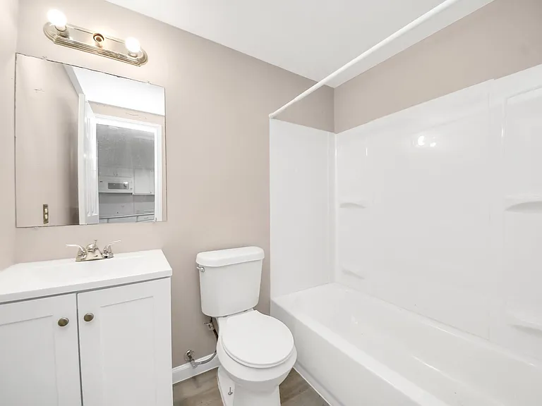 17111 River Rd #B — Photo 14