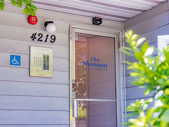 2nd image of 4219 7th Ave NE #104
