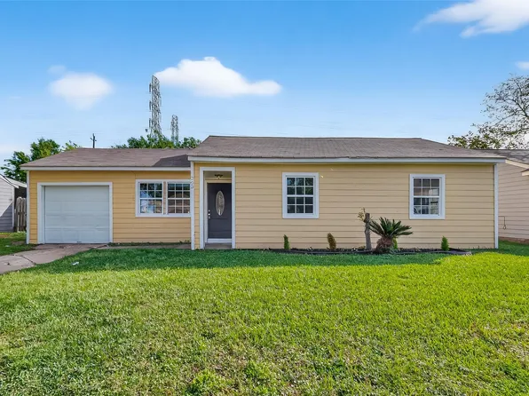 203 Alastair Dr, Pasadena, TX 77506