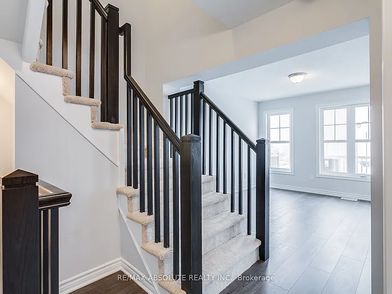 315 Pumpkinseed Cres — Photo 16
