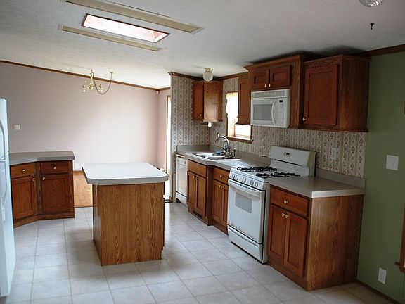 3rd image of 13720 Center St Lot 61