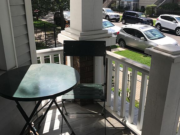5th image of 3441 N Seeley Ave #1
