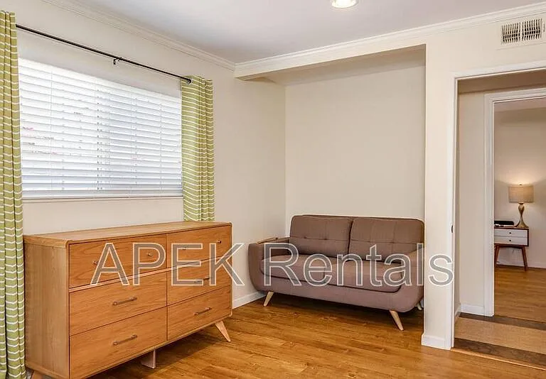 2415 E Finley Rd — Photo 11