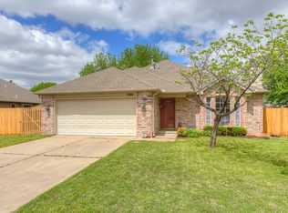304 W Charleston St S, Broken Arrow, OK 74011