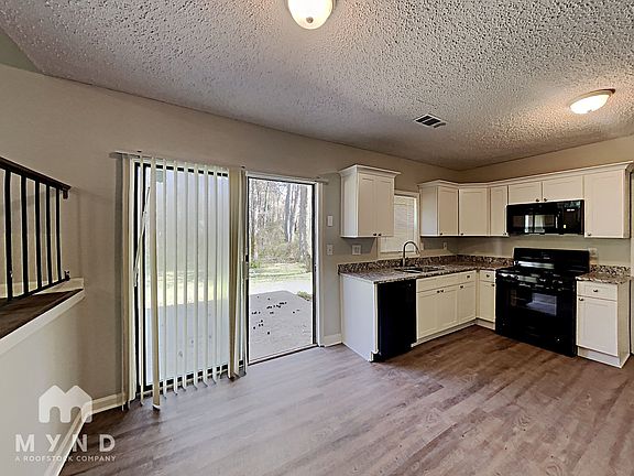 4th image of 5924 Sutton Dr