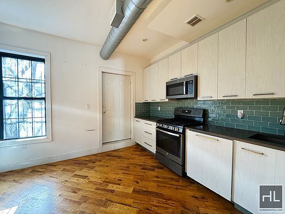 4th image of 864 Herkimer St Floor 3