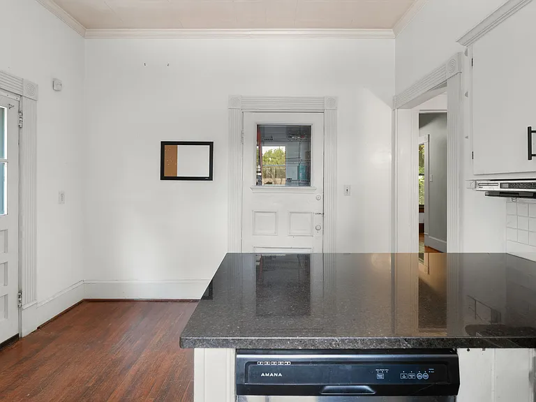 487 Boulevard SE — Photo 15