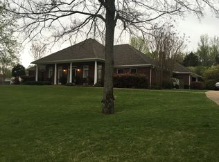 808 Maplewood Dr, Oxford, MS 38655