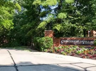 15624 Quail Meadows Dr, Chesterfield, MO 63017