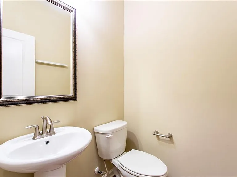 2105 Greencrest Cir — Photo 19