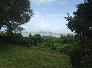 325 Bayview Dr, Belleair, FL 33756