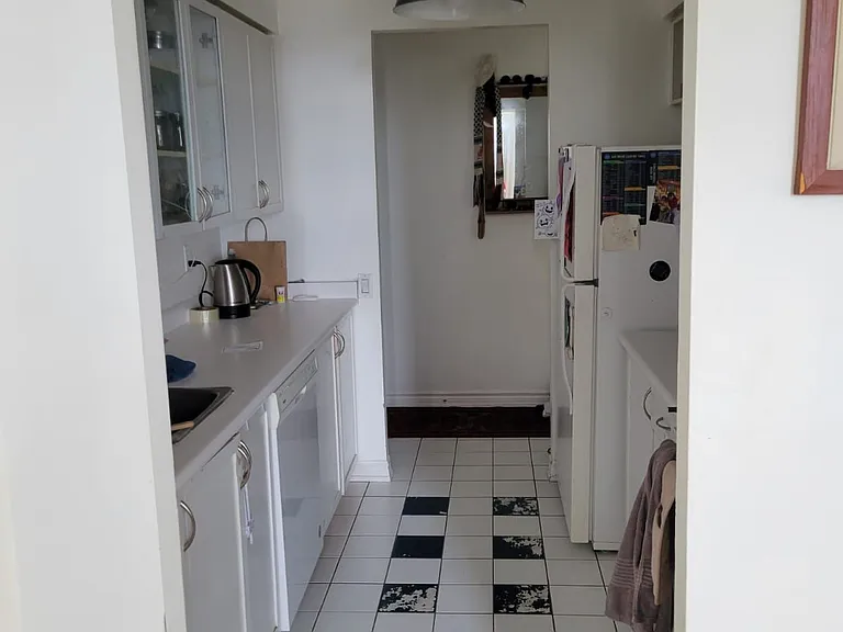 21 Overlea Blvd #1608 — Photo 7
