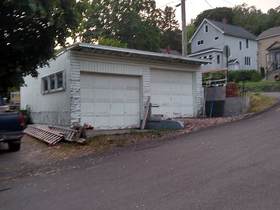 3rd image of 49123 Arcadian St