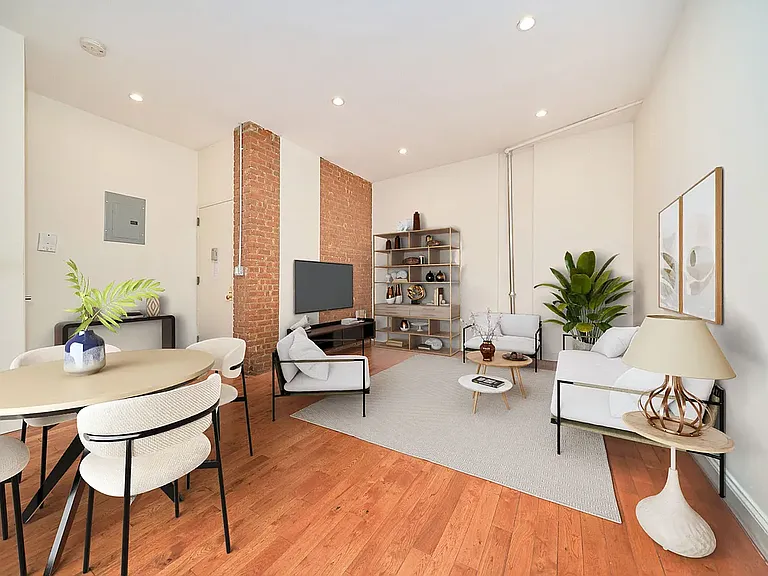 945 Saint Nicholas Ave #1D — Photo 1