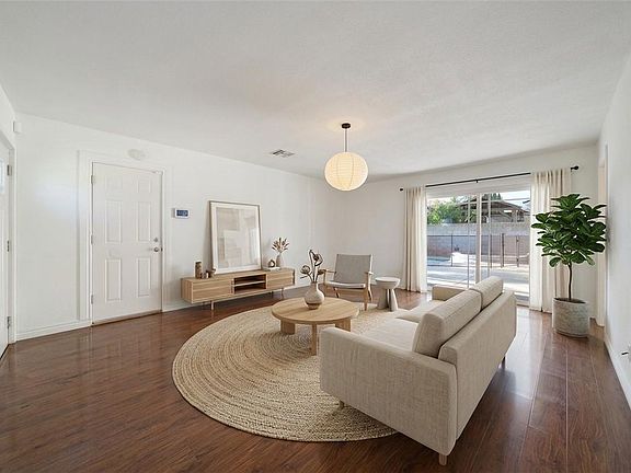 4th image of 1523 S 8th Ave