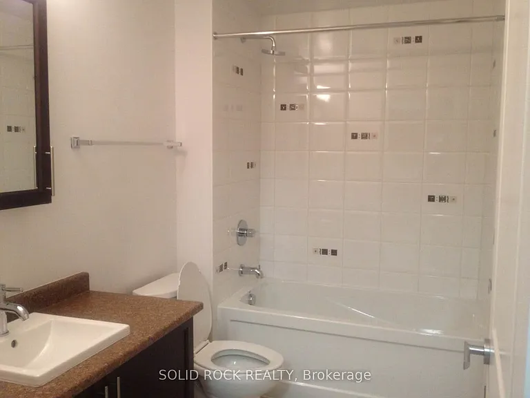 242 Rideau St #1805 — Photo 10