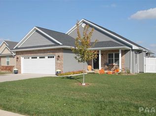 105 Gillman Ave, Washington, IL 61571