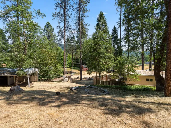 8359 E Evans Creek Rd, Rogue River, OR 97537