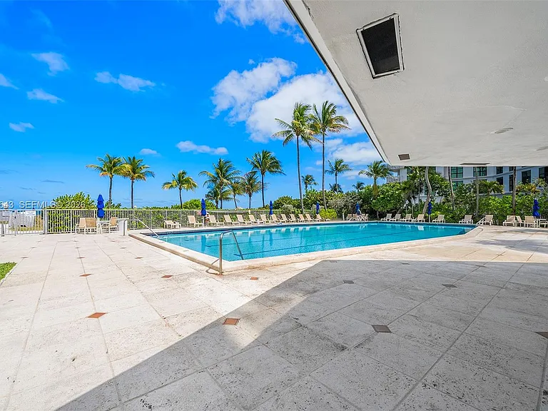 600 Grapetree Dr #3BS — Photo 56
