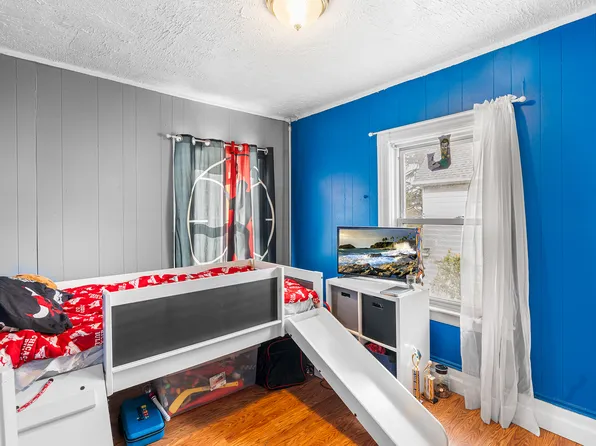 12-11 Brunswick Avenue image 9 of 17