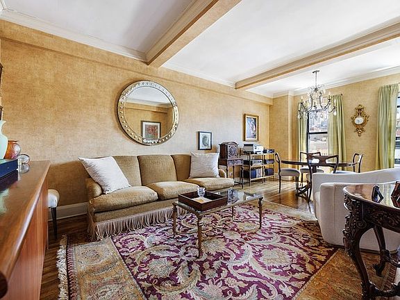 2nd image of 300 W 23rd St APT 9G