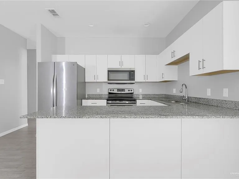 506 Carlisle Ave #2 — Photo 6