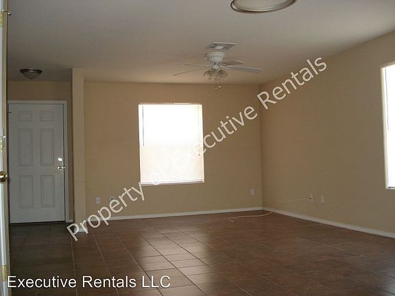 5th image of 1585 Carrillo Ct APT A