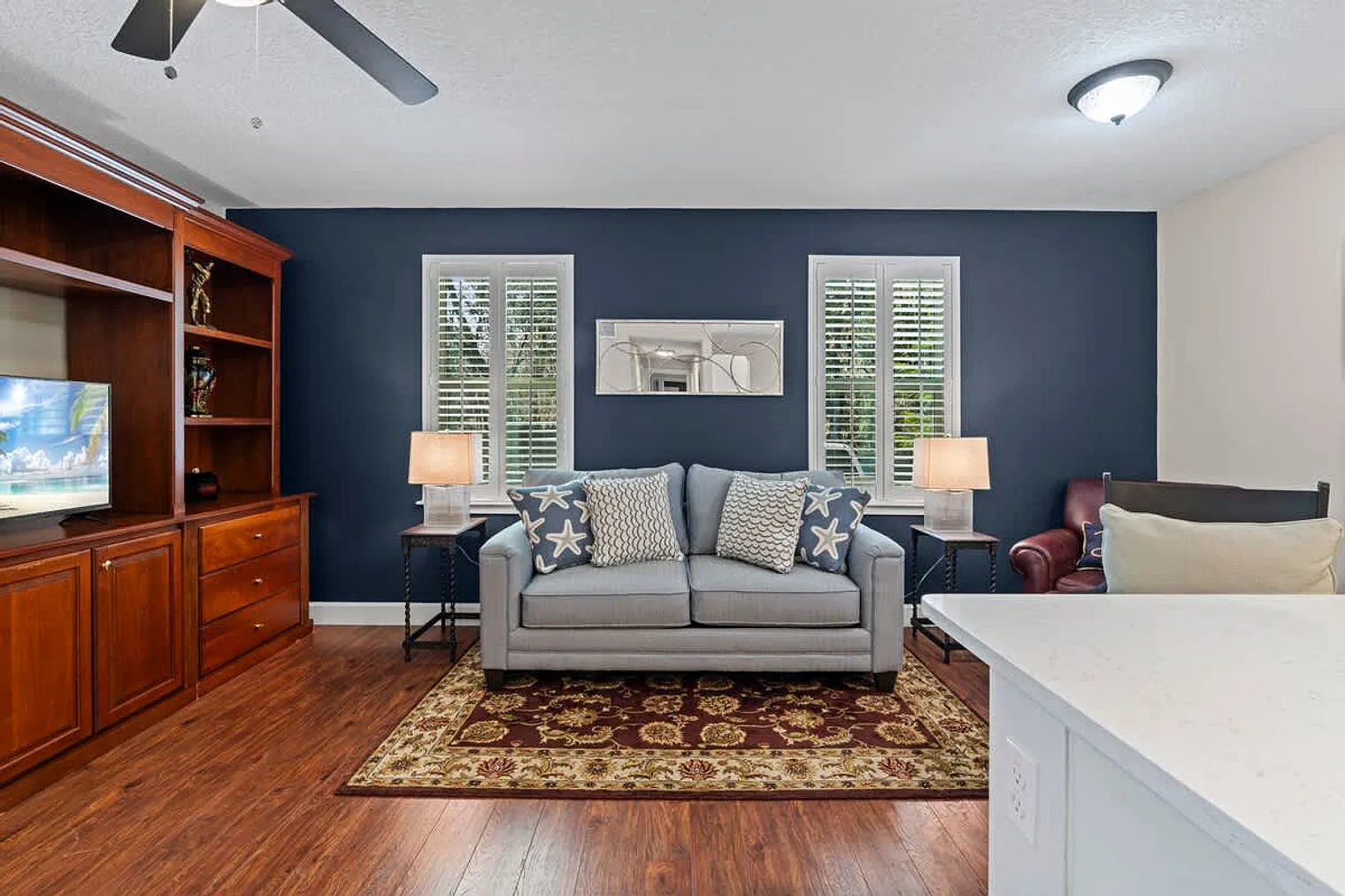 1 bed, 1.0 bath, 2712 sqft, $2,882 — Photo 2
