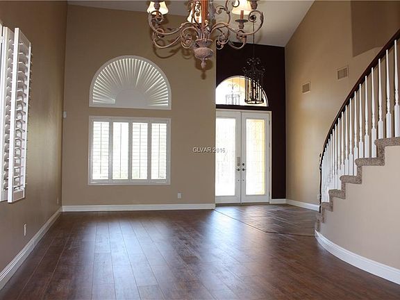 2nd image of 10220 Glen Ora Ave #0
