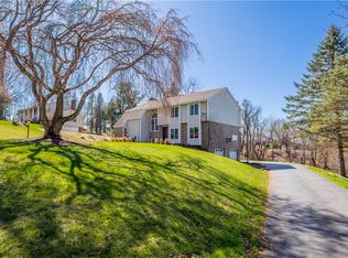 1574 Tiffany Dr, Pittsburgh, PA