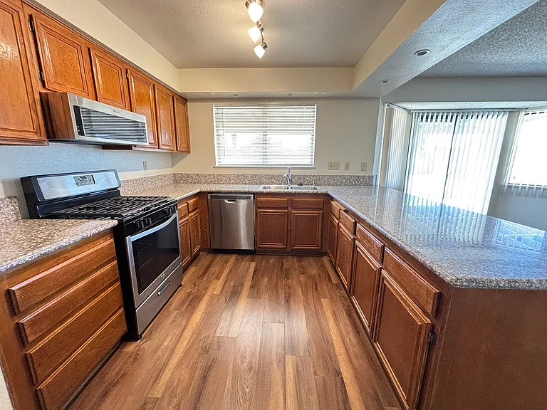 43909 Kennsington Pl — Photo 8