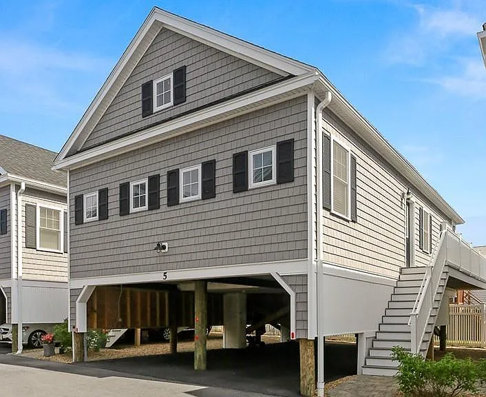 exterior entrance and side deck