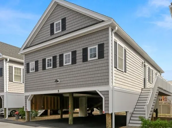 44 Railroad Ave, Salisbury, MA 01952