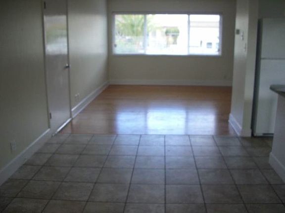 3rd image of 3 Blossom Dr