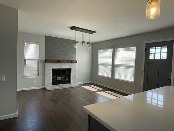 5th image of 8610 Avens Cir