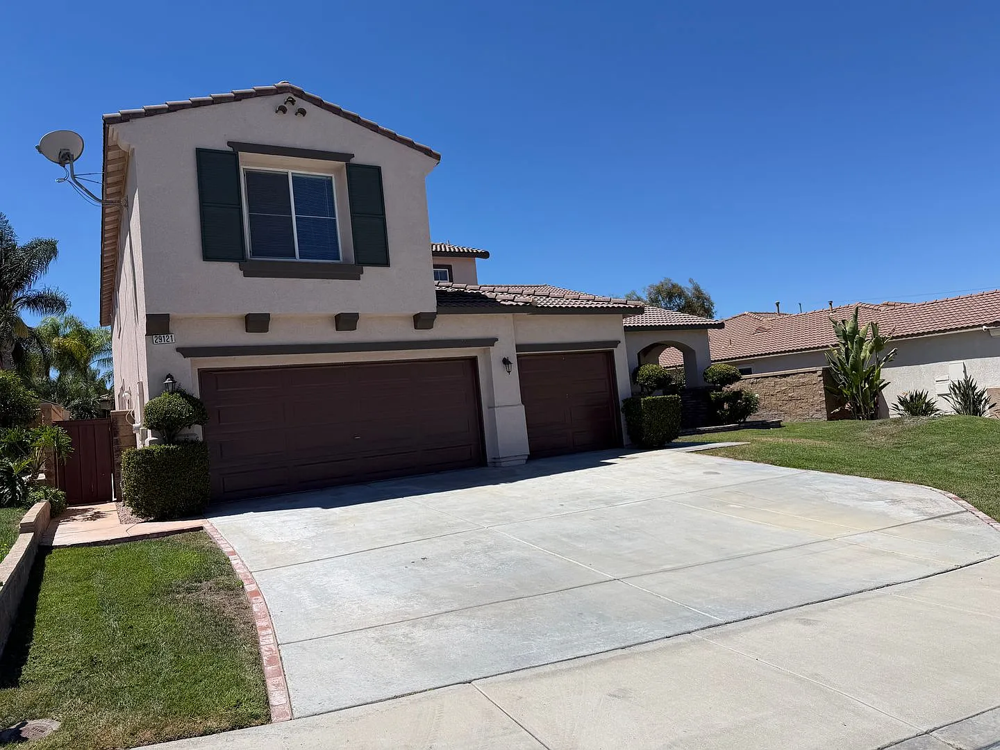 Beautiful and Spacious 5 Bedroom Menifee Home for Rent — Photo 2