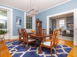 35 Washington Sq #2, Salem, MA 01970