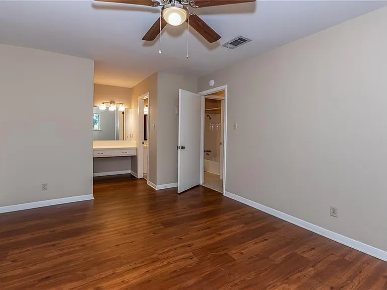 2502 Trailside Dr #B — Photo 16