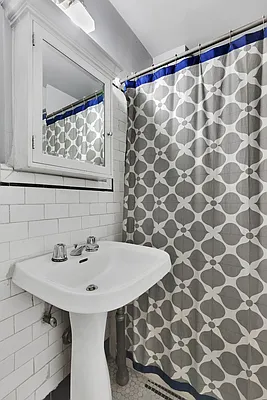 Rented by Cooper & Cooper Real Estate | media 37