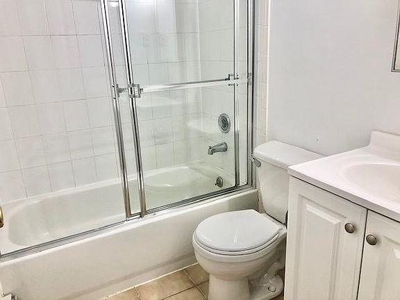 5th image of 2329 121st St #2