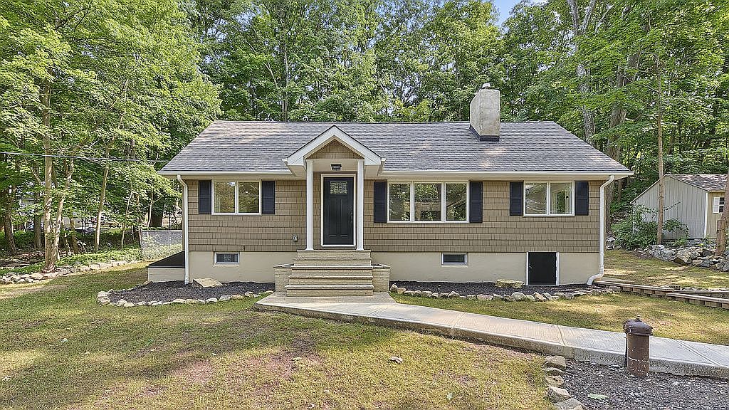 65 Breakneck Rd, Highland Lakes, NJ 07422 Zillow