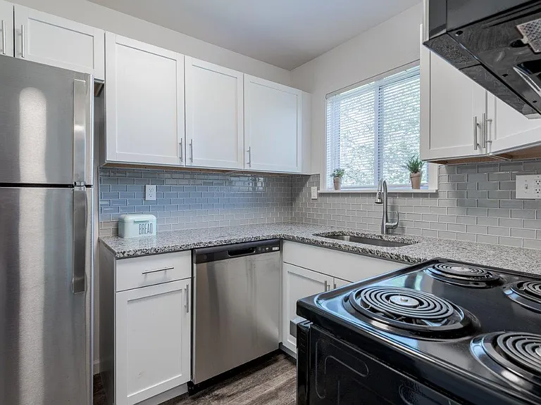 Penbrooke Meadows Apartment Homes — Photo 2